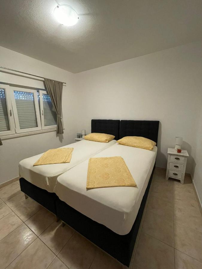Apartments Mavarcica Trogir Exterior photo