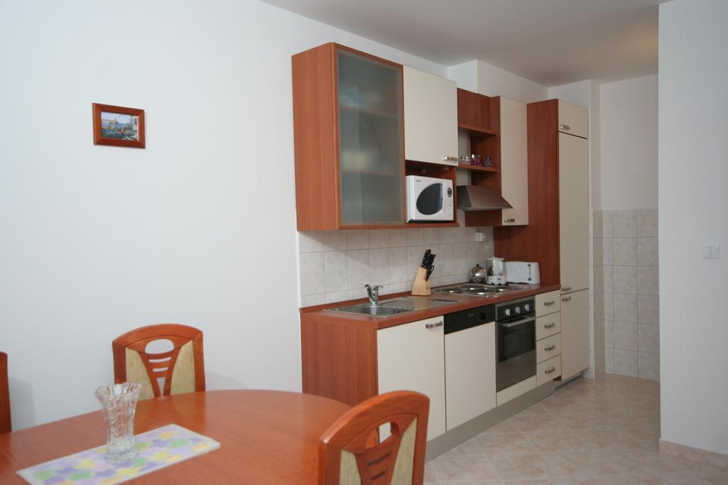 Apartments Mavarcica Trogir Room photo